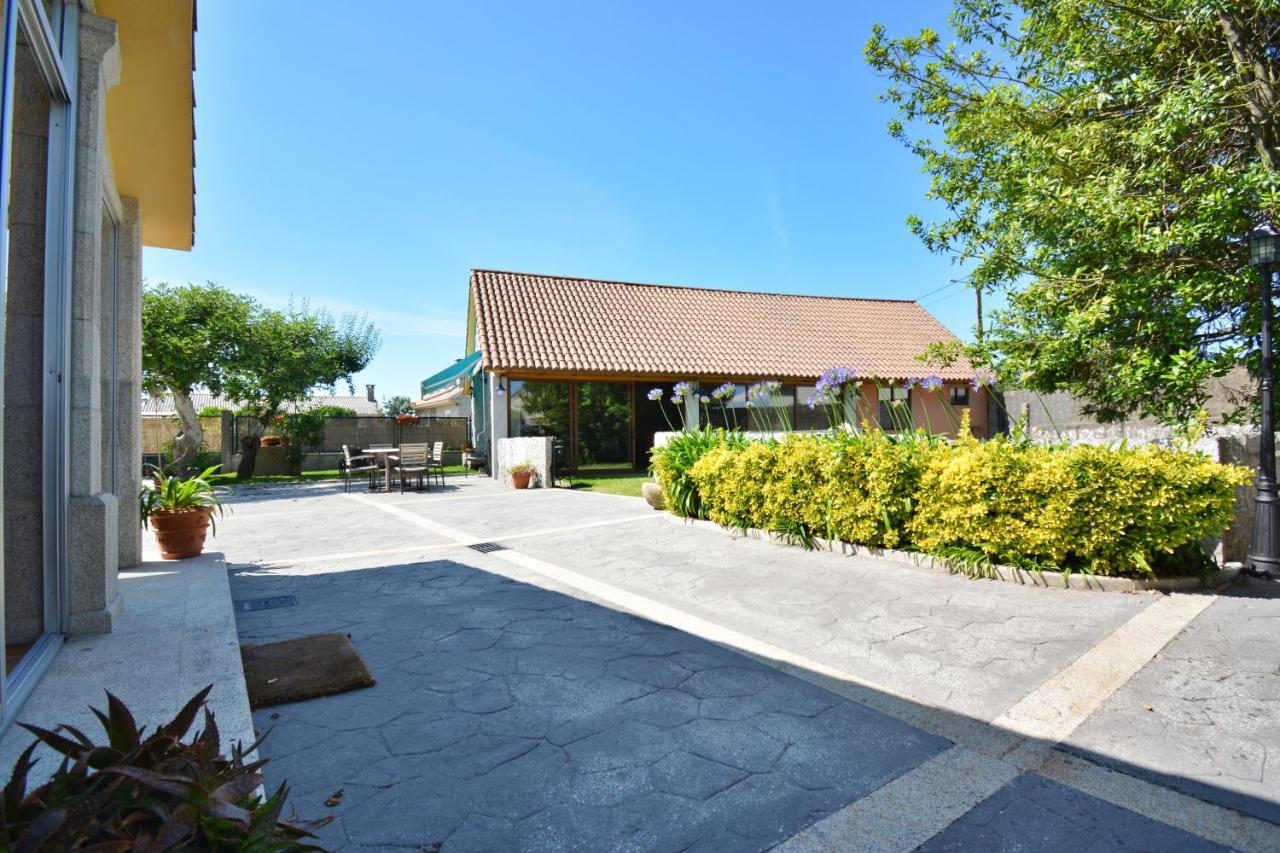 Galihost - Casa Con Precioso Jardin En Vilanova De Arousa Esterno foto
