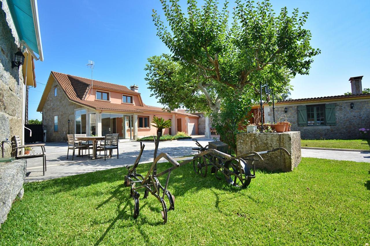 Galihost - Casa Con Precioso Jardin En Vilanova De Arousa Esterno foto