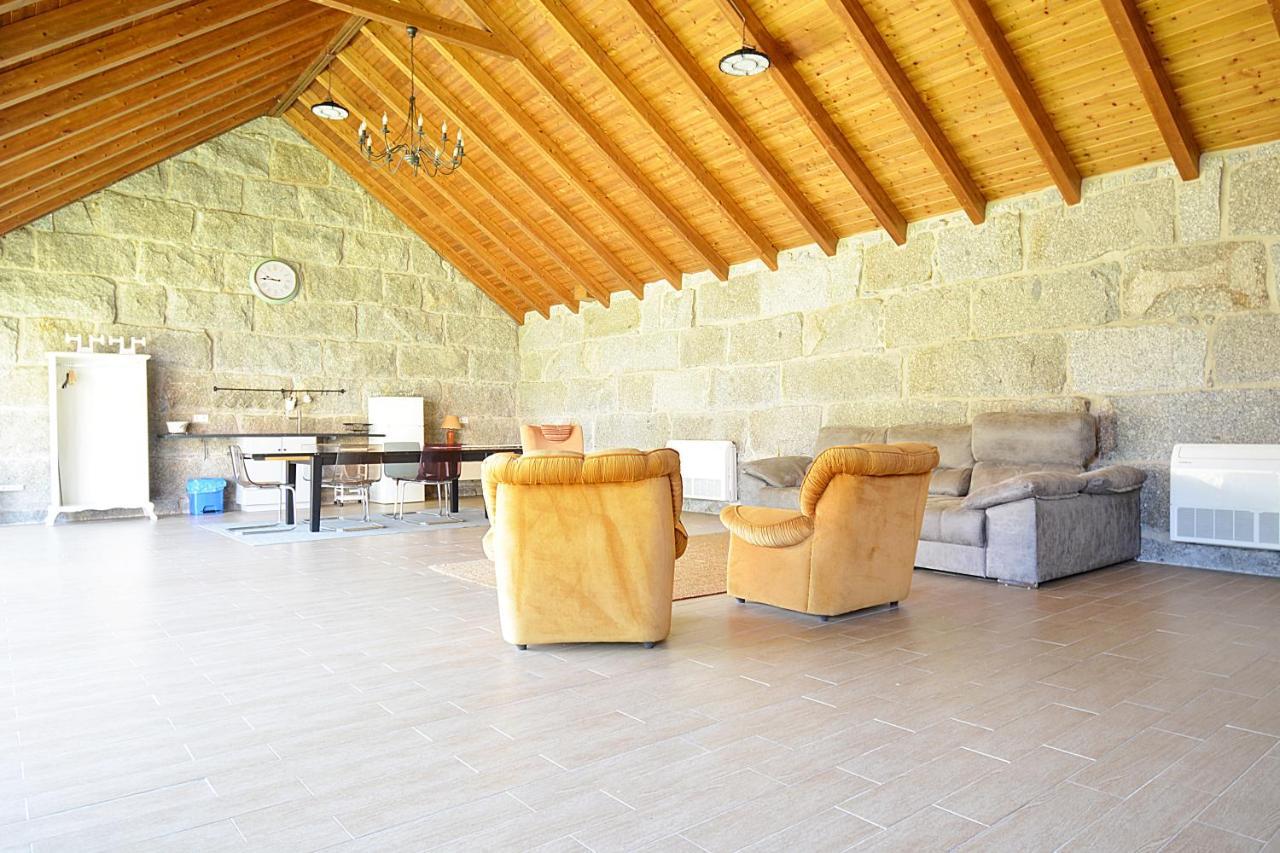 Galihost - Casa Con Precioso Jardin En Vilanova De Arousa Esterno foto