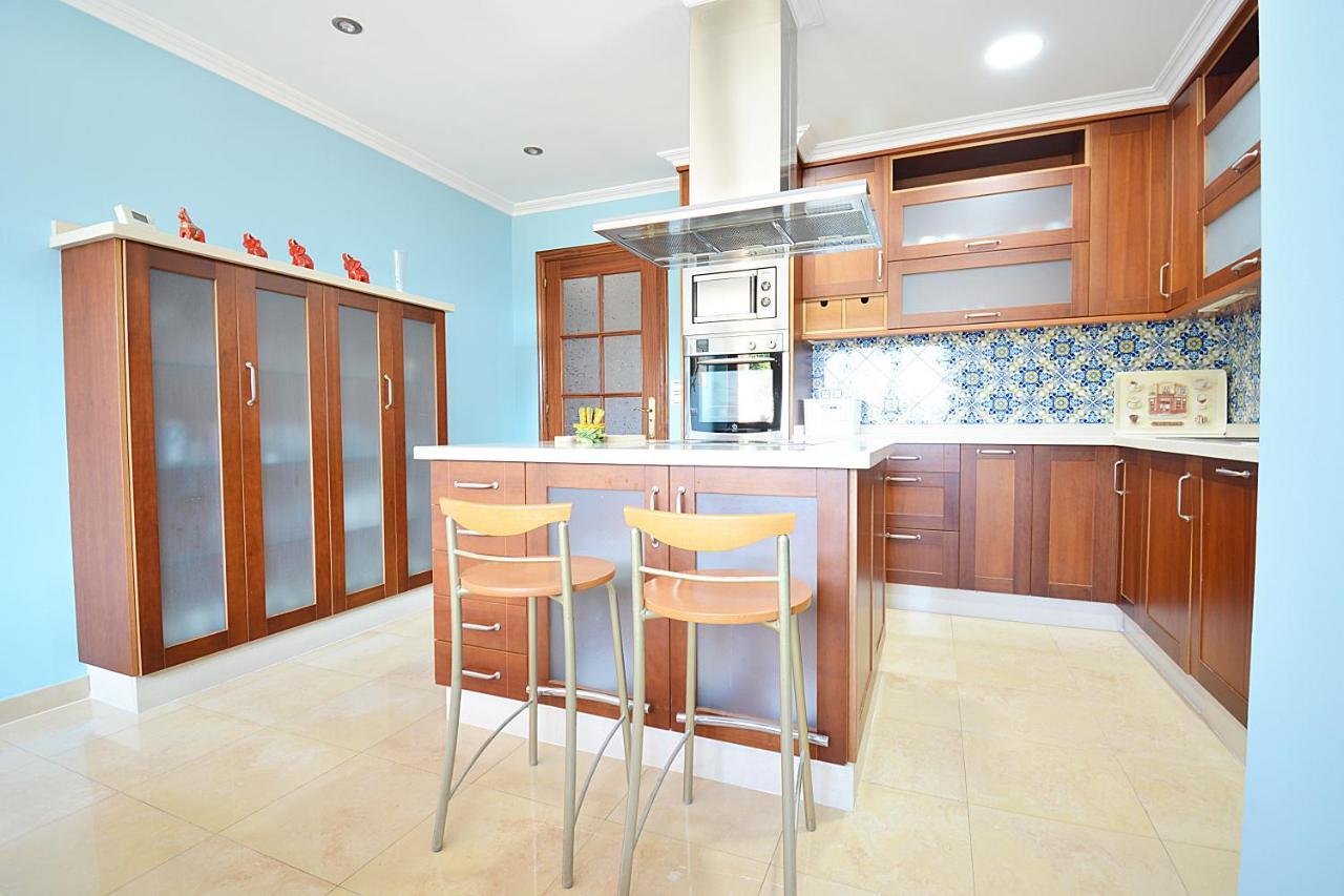 Galihost - Casa Con Precioso Jardin En Vilanova De Arousa Esterno foto